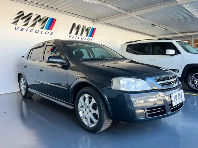 Carro Chevrolet Astra Sedan 2009 Advantage 2.0 (Flex)
