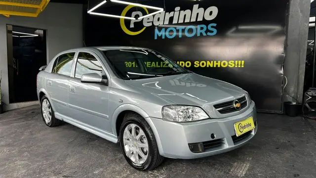 Carro Chevrolet Astra Hatch 2010 Advantage 2.0 (Flex)