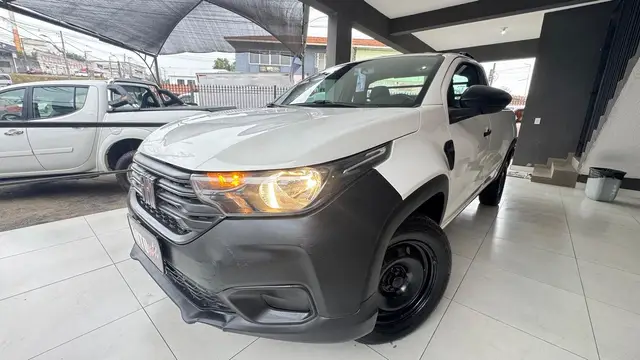 Carro Fiat Strada 2023 Endurance 1.4 Cabine Plus (Flex)