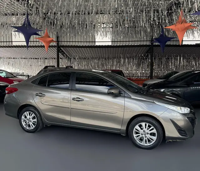 Carro Toyota Yaris Sedan 2020 1.5 XL CVT (Flex)