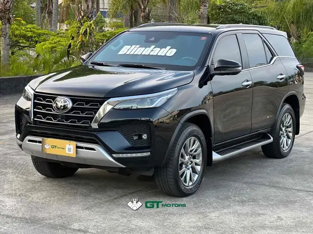 Carro Toyota SW4 2022 SRX 2.8 turbodiesel 7L 4x4 (Aut)