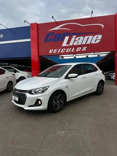 Carro Chevrolet Onix 2025 1.0