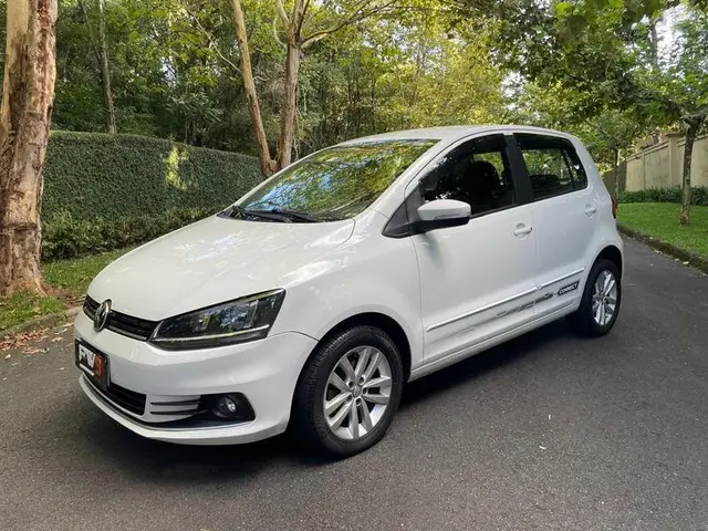 Carro Volkswagen Fox 2018 1.6 MSI Connect I-Motion (Flex)