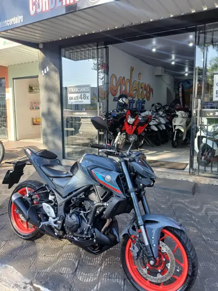 Moto Yamaha MT-03 2023 ABS