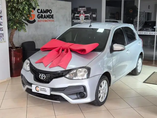Carro Toyota Etios 2019 Platinum 1.5 (Aut) (Flex)