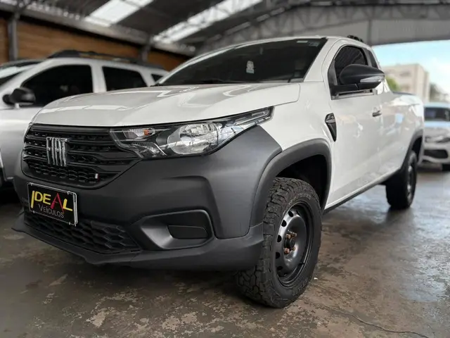 Carro Fiat Strada 2025 Endurance 1.3 Flex 8V CS