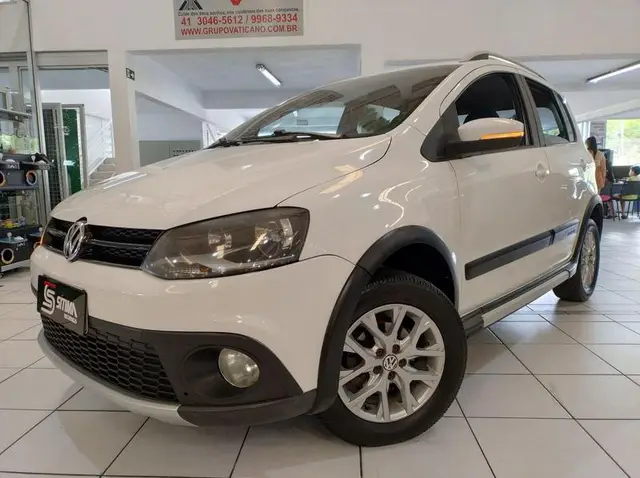 Carro Volkswagen CrossFox 2013 I-Motion 1.6 VHT (Flex)