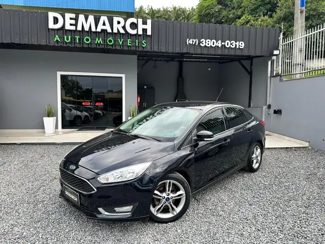 Carro Ford Focus Hatch 2016 SE Plus 2.0 PowerShift