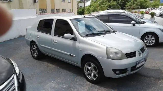 Carro Renault Clio Sedan 2009 Privilége 1.0 16V (flex)