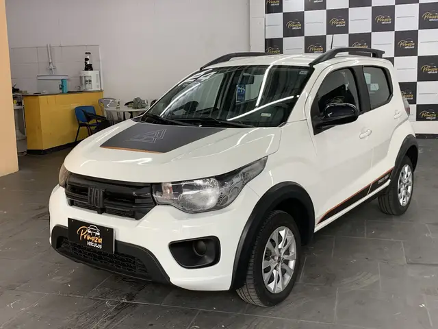 Carro Fiat Mobi 2024 Trekking 1.0