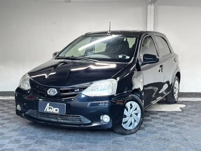 Carro Toyota Etios 2017 X 1.3 (Flex)