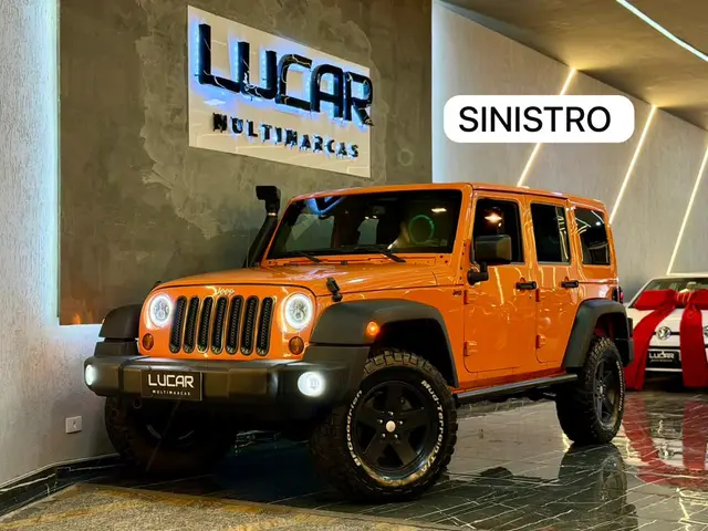 Carro Jeep Wrangler 2013 3.6 V6 Unlimited Sport 4WD