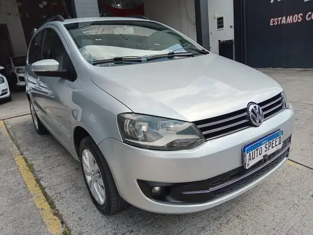 Carro Volkswagen SpaceFox 2011 1.6 8V Trend (Flex)