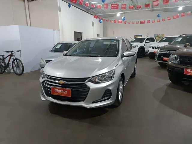 Carro Chevrolet Onix 2023 LT 1.0