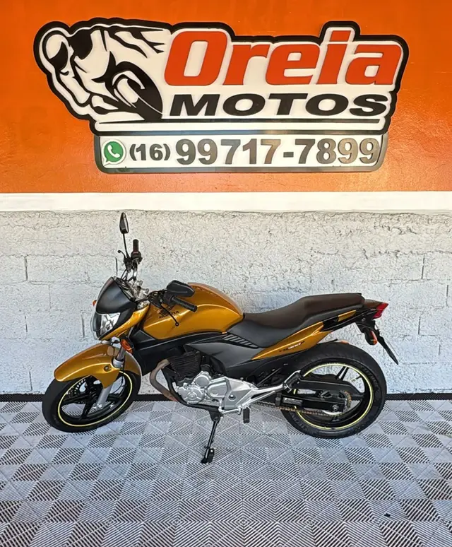 Moto Honda CB 300R 2010 Standard