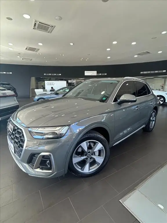 Carro Audi Q5 2024 Performance 2.0 TFSIe S.Tr. Qt (Hib.)