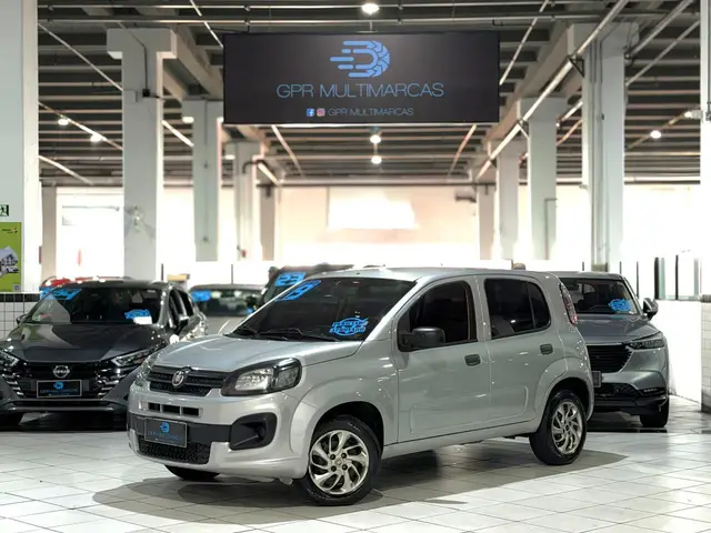 Carro Fiat Uno 2019 Attractive 1.0 8V (Flex) 4p