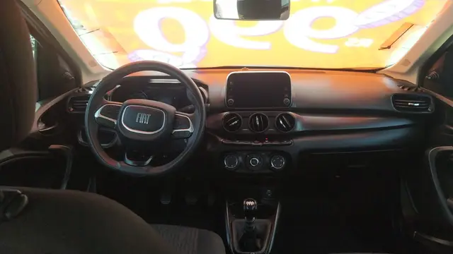 Carro Fiat Cronos 2025 Drive 1.0