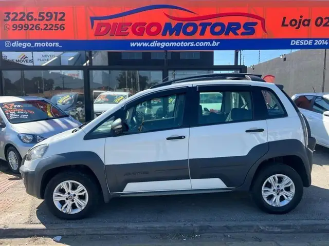 Carro Fiat Idea 2013 Adventure 1.8 16V Dualogic (Flex)