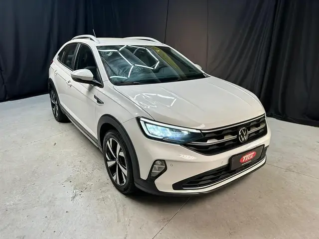 Carro Volkswagen Nivus 2024 Highline 200 TSI