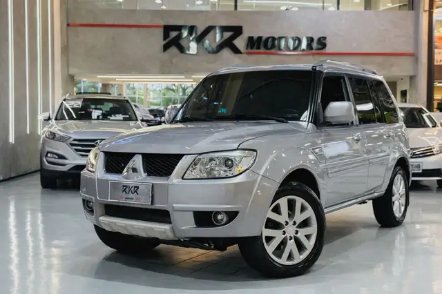 Carro Mitsubishi Pajero TR4 2012 2.0 16V 4x2 (Flex) (Aut)