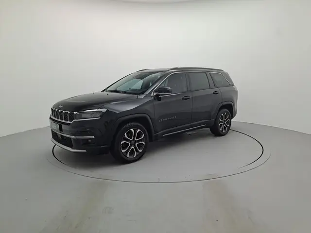 Carro Jeep Commander 2023 Limited 1.3 T270