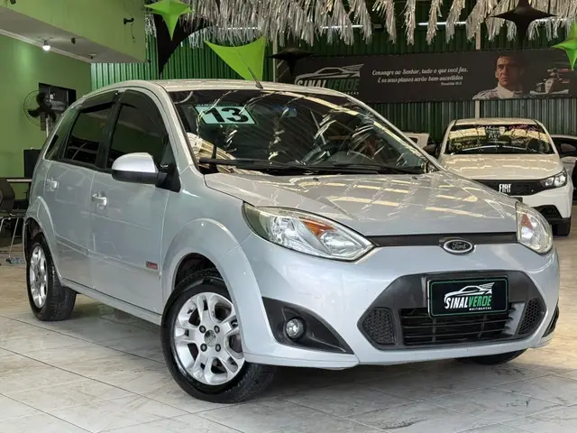 Carro Ford Fiesta Sedan 2013 SE 1.6 Rocam (Flex)