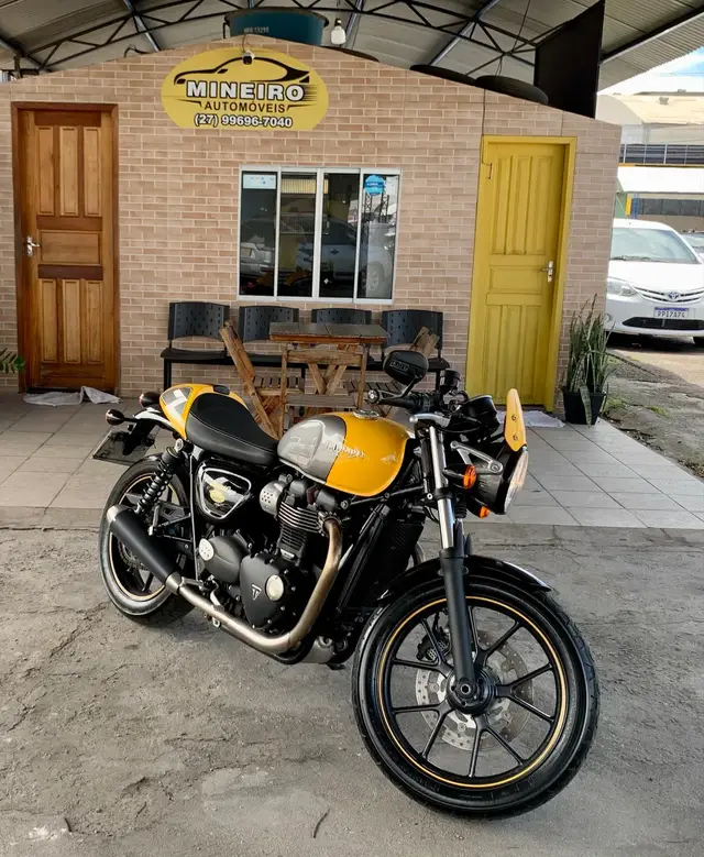 Moto Triumph Street Cup 2017 900