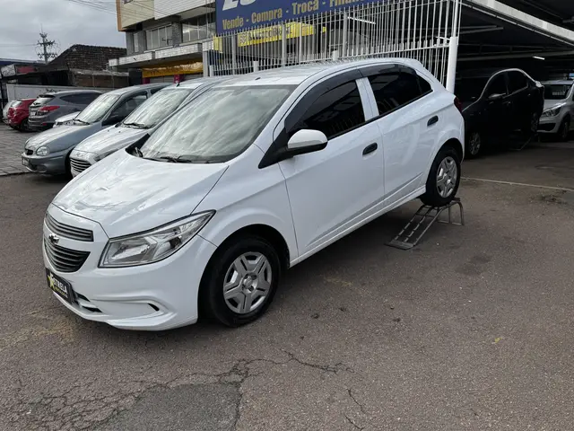 Carro Chevrolet Onix 2016 1.0 LS SPE/4