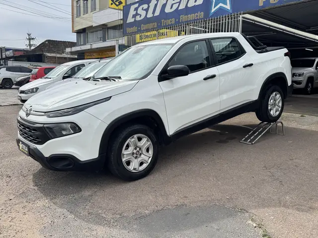 Carro Fiat Toro 2021 Endurance 1.8 MT5 FLEX 4P