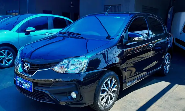 Carro Toyota Etios 2018 Platinum 1.5 (Aut) (Flex)
