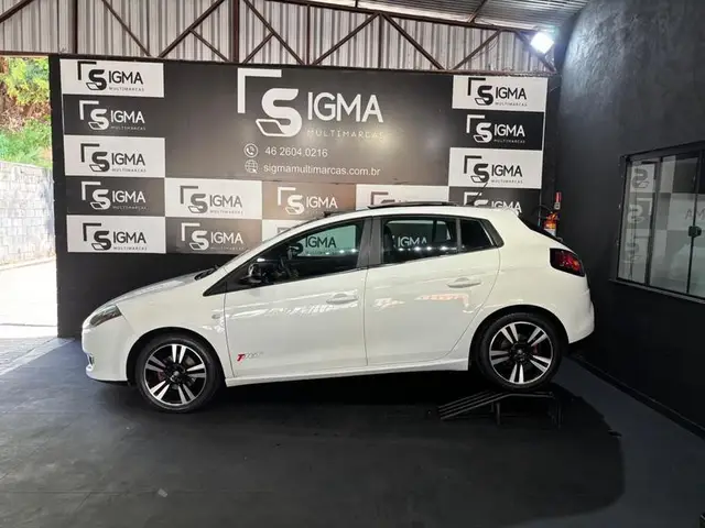 Carro Fiat Bravo 2013 T-Jet 1.4 16V