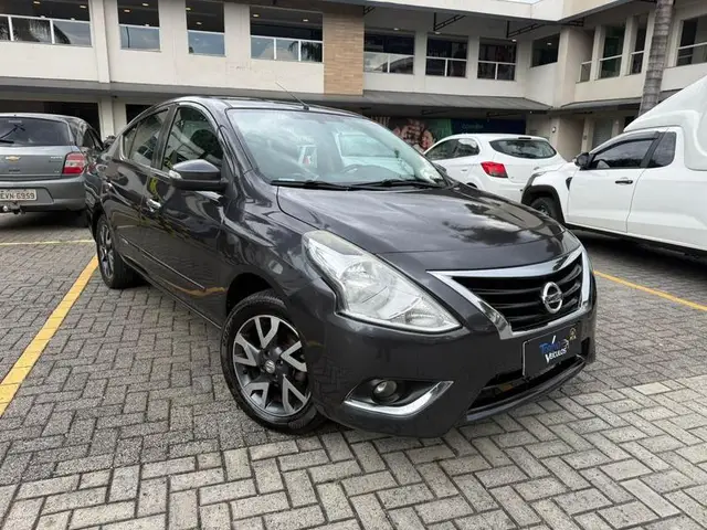 Carro Nissan Versa 2017 1.6 16V SV (Flex)