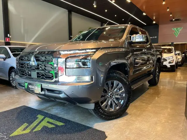 Carro Mitsubishi Triton 2026 HPE-S