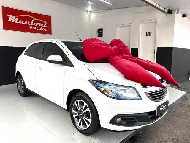 Carro Chevrolet Onix 2015 1.4 LT SPE/4 (Aut)