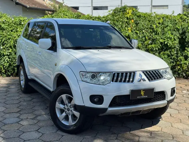 Carro Mitsubishi Pajero Dakar 2013 3.2 4WD (Aut)