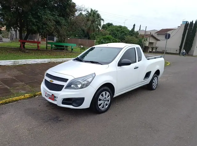 Carro Chevrolet Montana 2014 LS 1.4 (Flex)