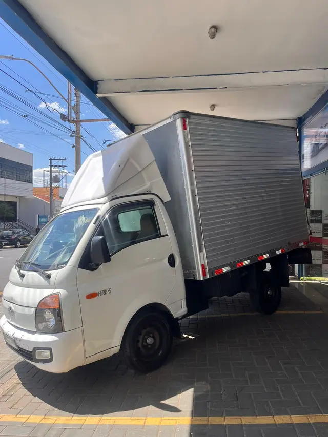 Caminhão Hyundai HR 2017 2.5 CRDi Longo sem Caçamba