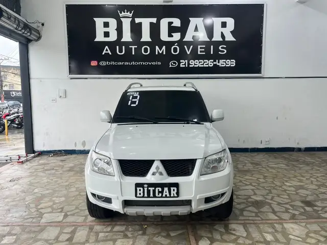 Carro Mitsubishi Pajero TR4 2013 2.0 16V 4x2 (Flex) (Aut)