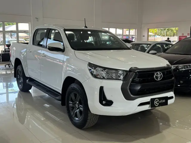 Carro Toyota Hilux Cabine Dupla 2024 SR 4x4 2.8 Diesel