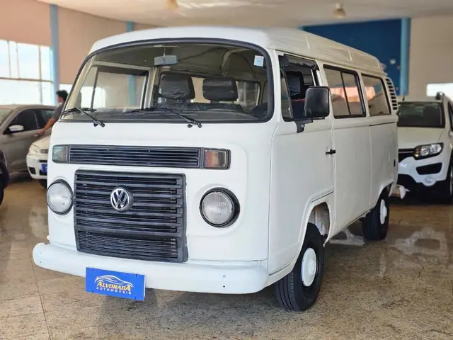 Carro Volkswagen Kombi 2010 Lotação 1.4 (Flex)
