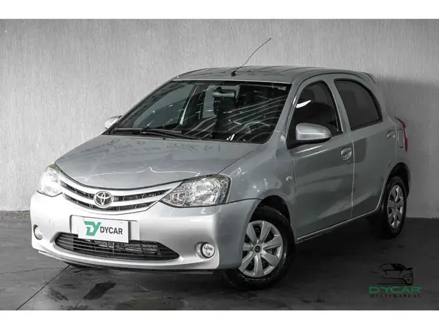Carro Toyota Etios 2015 X 1.3 (Flex)