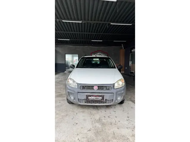Carro Fiat Strada 2015 Working 1.4 (Flex) (Cabine Dupla)