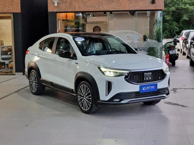 Carro Fiat Fastback 2024 Limited Edition Powered by Abarth