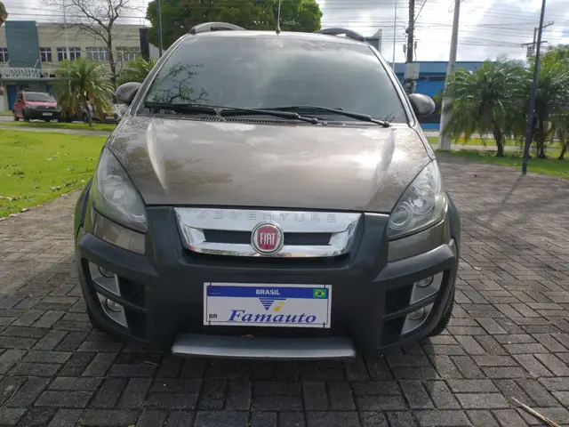 Carro Fiat Idea 2016 Adventure 1.8 16V Dualogic (Flex)