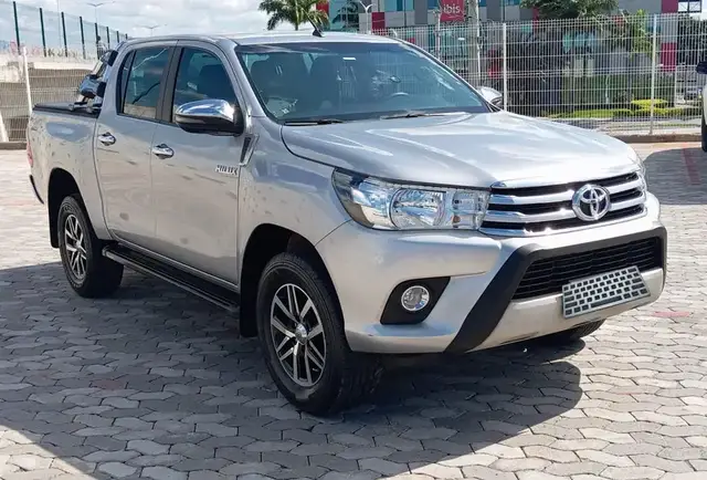 Carro Toyota Hilux Cabine Dupla 2017 Hilux 2.8 TDI STD CD 4x4