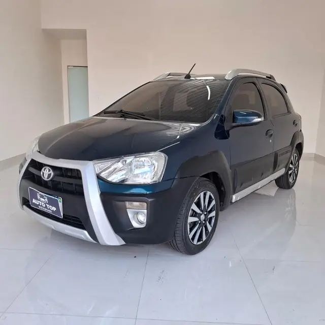 Carro Toyota Etios 2018 Cross 1.5 (Aut) (Flex)