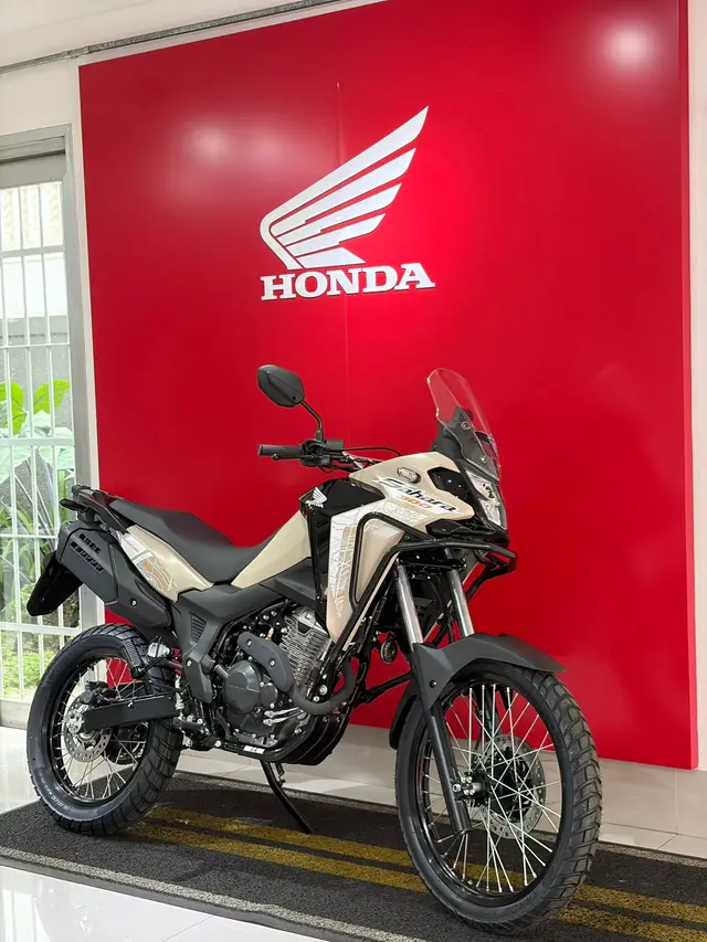 Moto Honda XRE Sahara 300 2026 Adventure