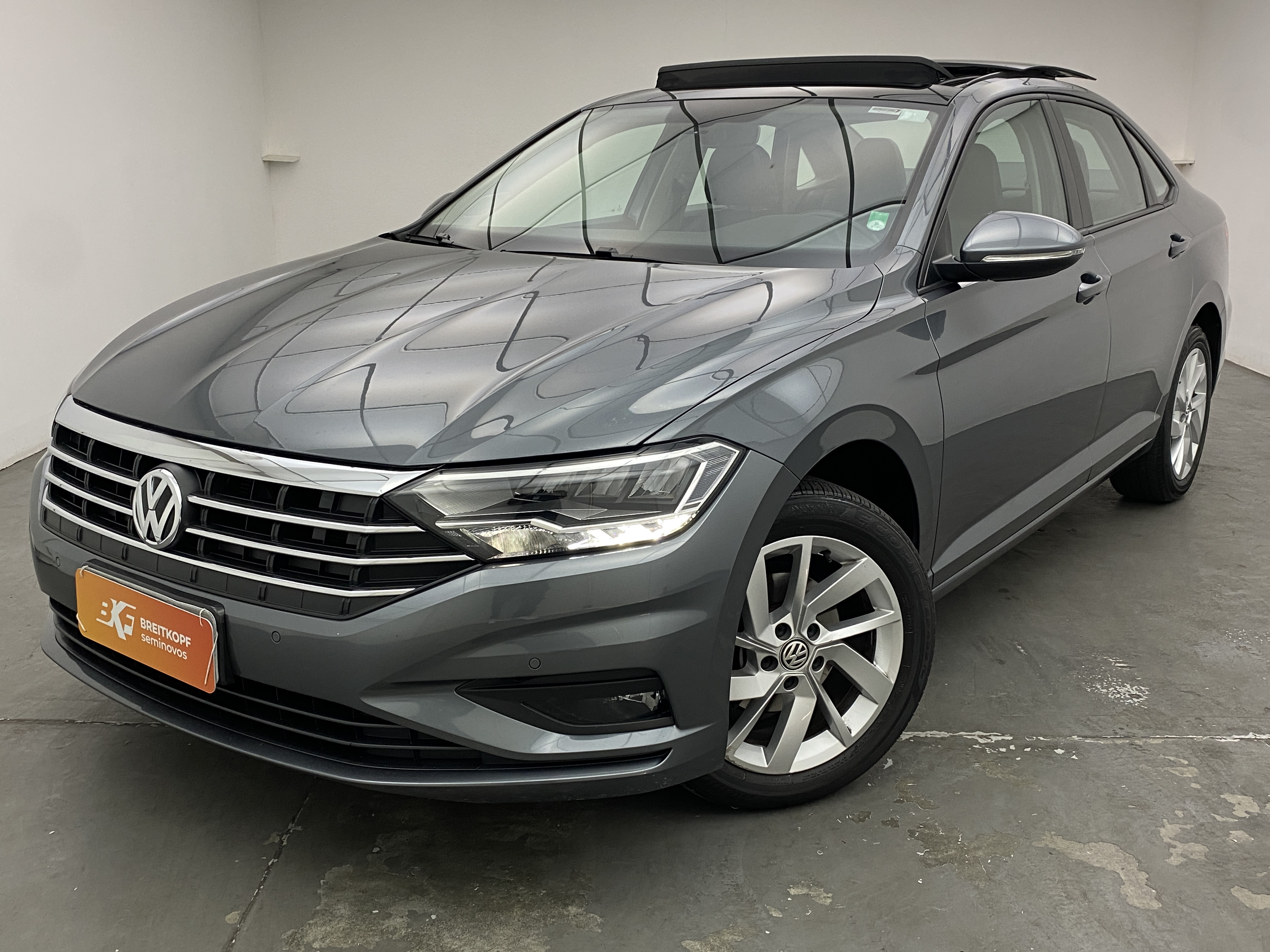 VW - Volkswagen-Jetta-1.4 TSI Comfortline Tiptronic