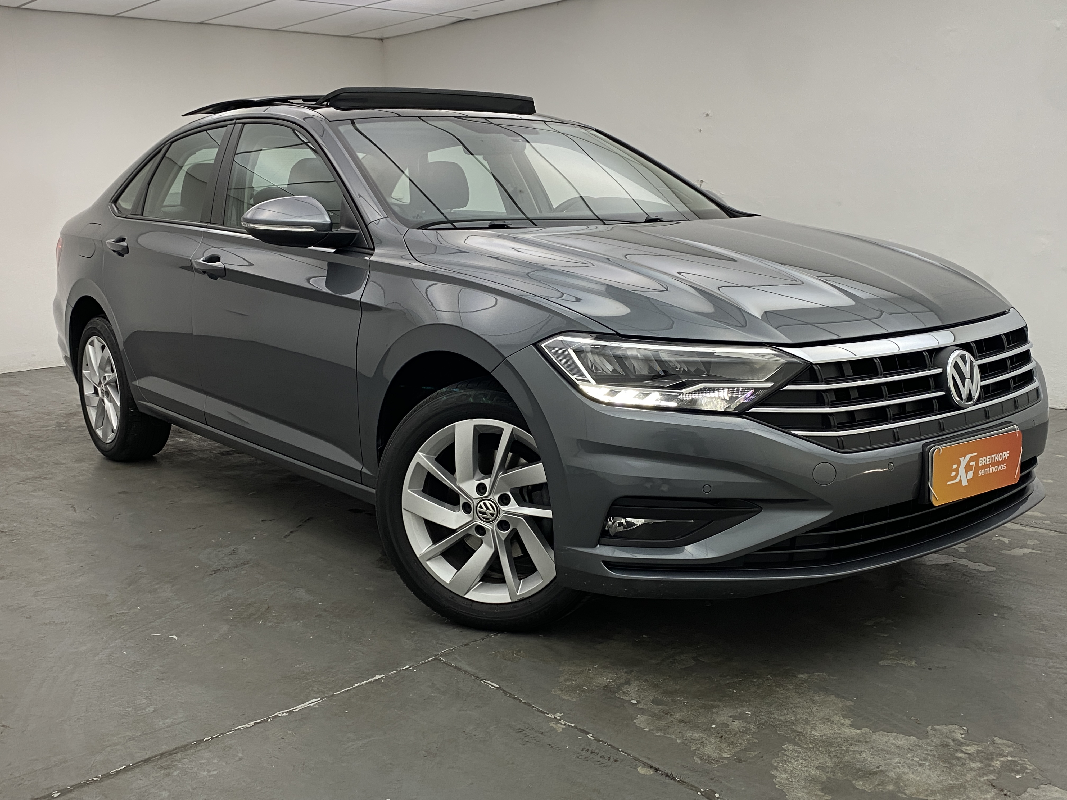 VW - Volkswagen-Jetta-1.4 TSI Comfortline Tiptronic